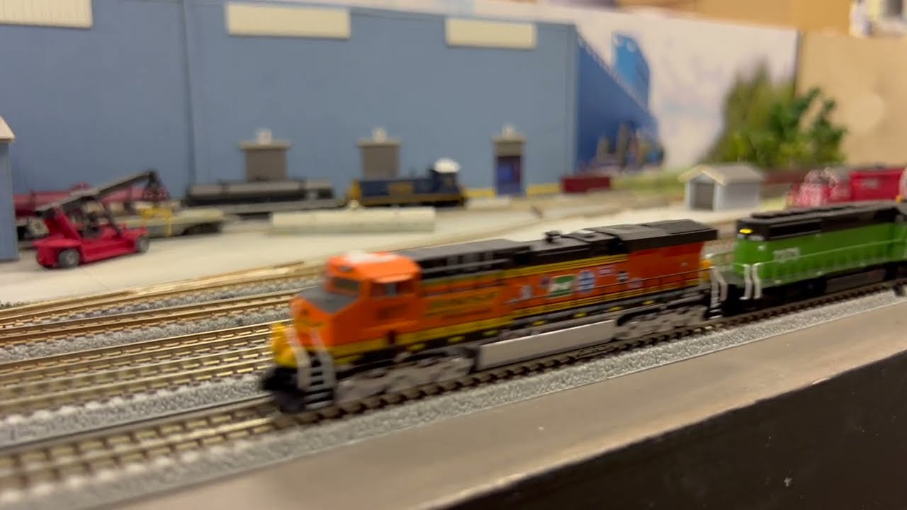 Ztrack Short 3 2024. Mixing different models of locomotives from AZL.