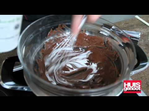 Video: Hoe Om Sjokolade Te Smelt