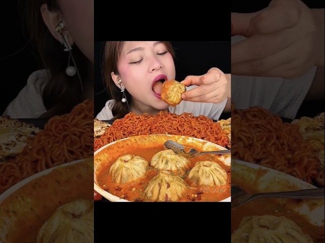 Spicy Noodles Ke Saath Momos Attack 😱🔥 | Mukbang Challenge  #eating #mukbang #chickenmomos