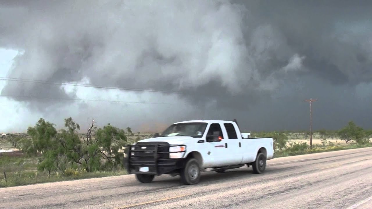 Multivortex tornado north of Garden City, TX. YouTube
