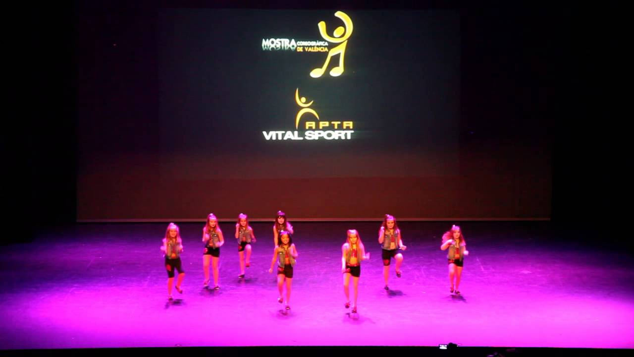 Mostra coreográfica de Valencia 2013 -- GRUPO DE DANZA SIETE AGUAS entrenamiento funcional aplicado a los deportes