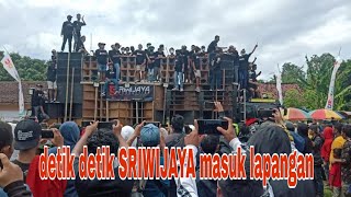 Download lagu detik detik Sriwijaya masuk lapangan sumber sewu