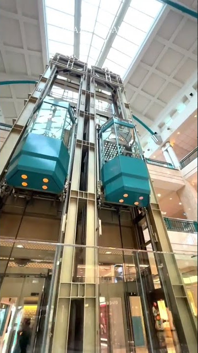 Plaza Senayan's Brand New Look on it's scenic elevators (Credits: @plazasenayan8513)