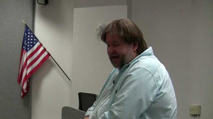 Rick Bragg speaks at the 2010 Storytellers' Summit