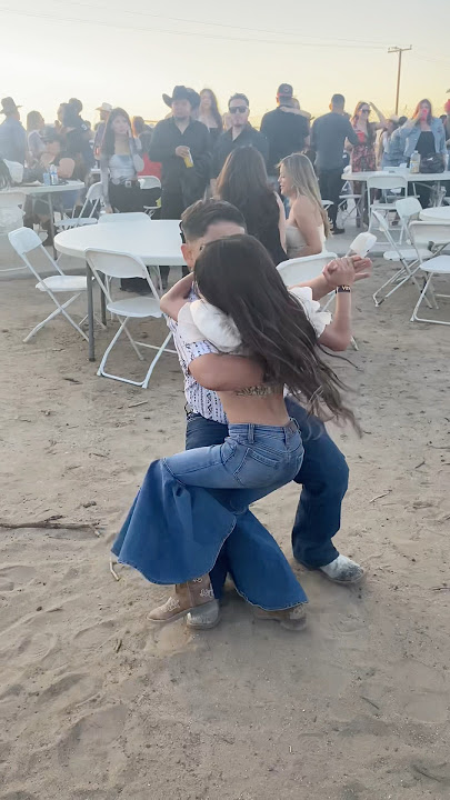 Bonitos niños bailando la Chona #viralvideo #youtubeshorts