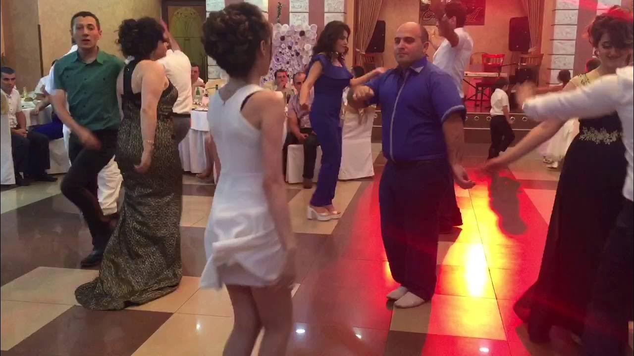 Таши туши на армянском что это. Армянские таш туш. Таш туш армянская. Армянская вечеринка. Армянские таш туш.