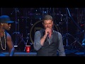 Robin Thicke Performs 