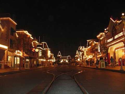 Disneyland closing time announcements