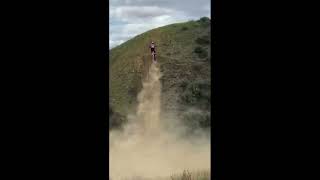 dirt bike //ding / stunt // falls // mud riding
