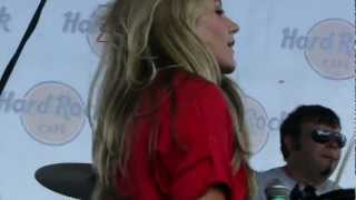 Watch Whitney Duncan Something In The Kiss video