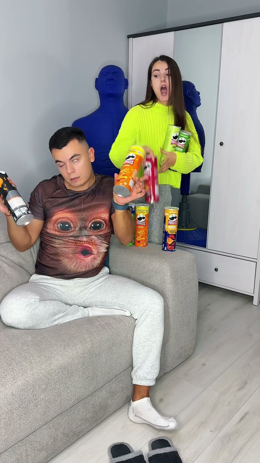 Pringles sharing by Secret Vlog
