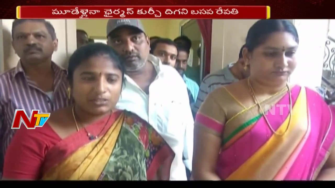 Fight Between Two YCP Leaders over Chairman Seat in Krishna District || NTV