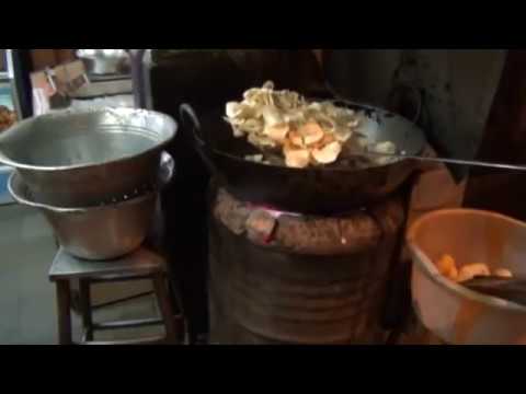 Indian Street Food: Potato Chips