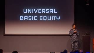 DAY 1 Keynote session  by Portrait XO about Collective Intelligence