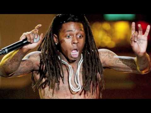 Lil Wayne (+) Drop It Low (Remix) (Feat. Chris Brown, Ester Dean)
