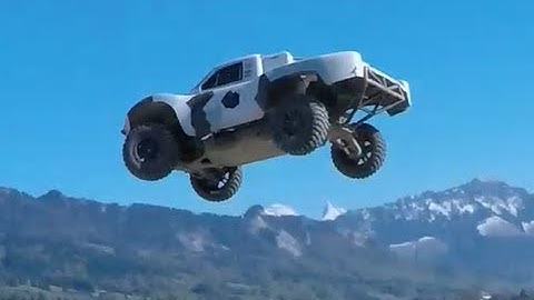 TRAXXAS Slash 4X4 Ultimate 1/10 BASH MACHINE