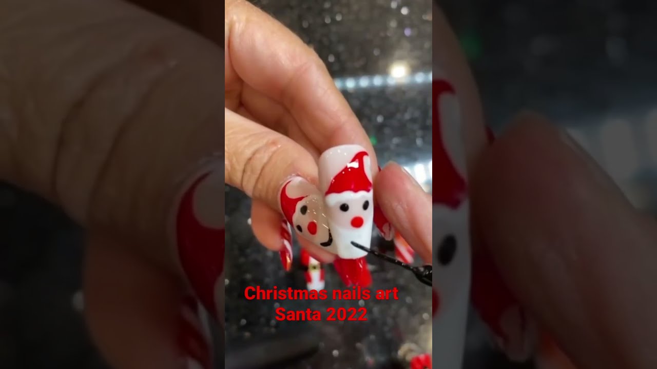 Christmas nails art Santa 2022