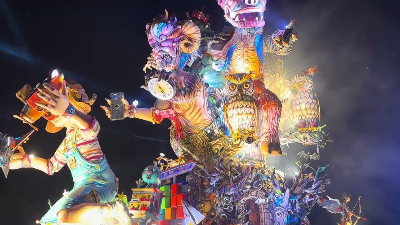 Carnevale di Sciacca 2025 - Ass. Culturale “Nuova Arte 96” - Carro allegorico “Sogna ragazzo Sogna”