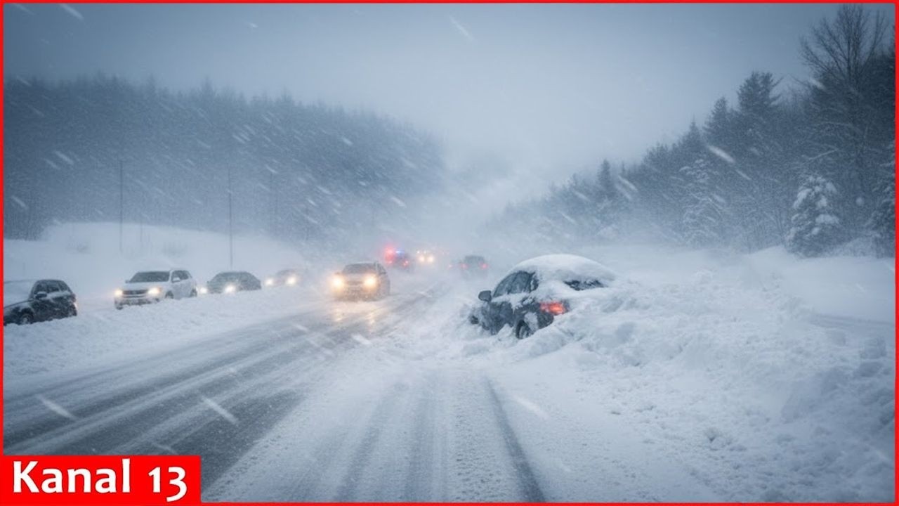 Snowfall intensifies in Northeast, with many stuck at home under blizzard warnings and travel bans