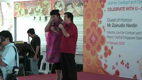 Liu Ling Ling and Alamak (Hui Ge) making fun