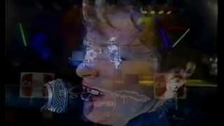 Danai y Pateando Latas  - Idolos HD ( canal 7 en vivo 1988) chords