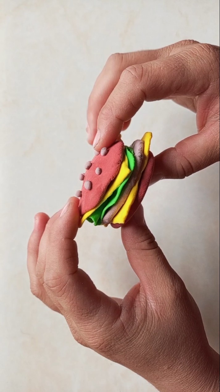 Clay Hamburger 🍔 #ClayHamburger #PlasticineFood #ClayFoodArt