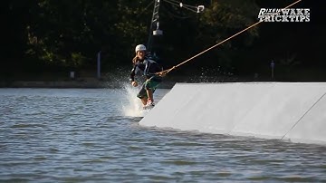 Frontside Boardslide