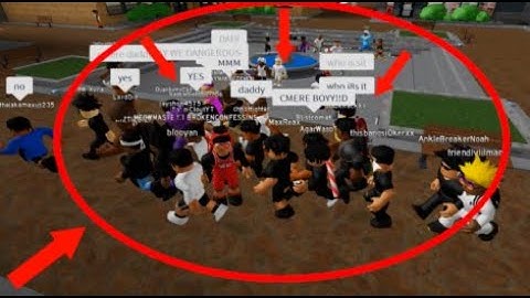 When the whole plaza follows one person in RB World 3..