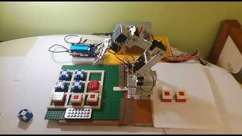 Play Tic-Tac-Toe Against robotic arm made with Arduino