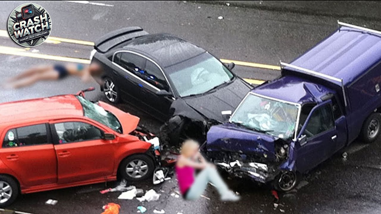 50 Shocking Car Crashes of Idiots In Cars Got Instant Karma | Idiots in ...