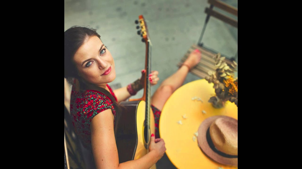 Watch SEGURA O TOMBO DA CANOA (Beija-Flor & Passarinho) · Thaïs Morell on YouTube Watch SEGURA O TOMBO DA CANOA (Beija-Flor & Passarinho) · Thaïs Morell on YouTube