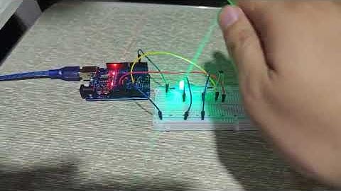 Arduino Simple LIGHT SENSOR TRIGGERS AND LED