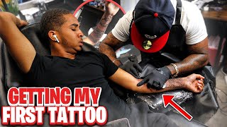 GETTING MY FIRST TATTOO AT 17 YEARS OLD!