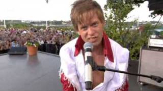 Video voorbeeld van "Larz Kristerz Hold on tight Allsång på Skansen"