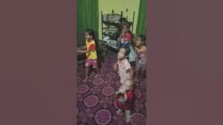 Laki-laki VS Perempuan lagu Abu-abu bunda yeti