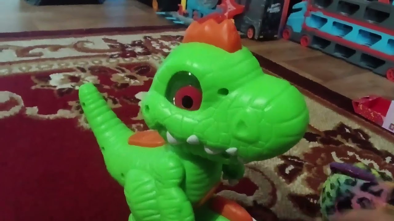 Giant announcement from Crystal cookie Paul the beanie bootuber