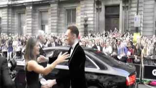 Ladies and Gentlemen: Tom Hiddleston!