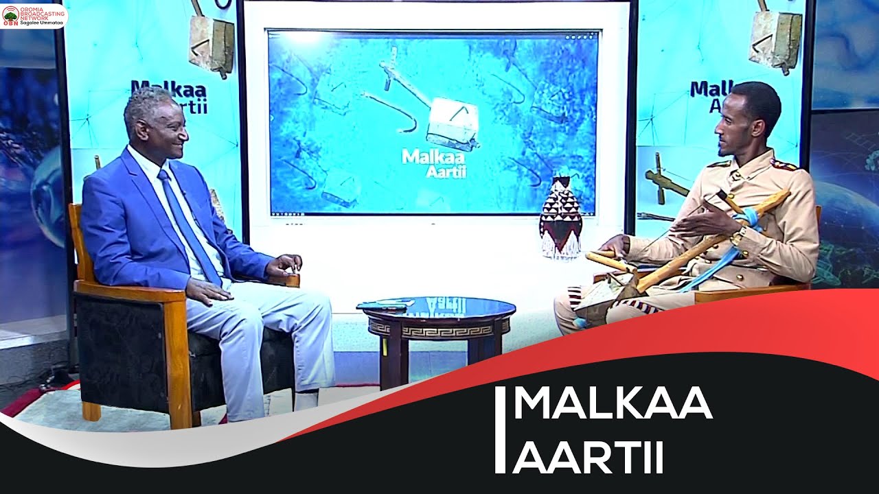 Malkaa Malkaa Aartii - YouTube