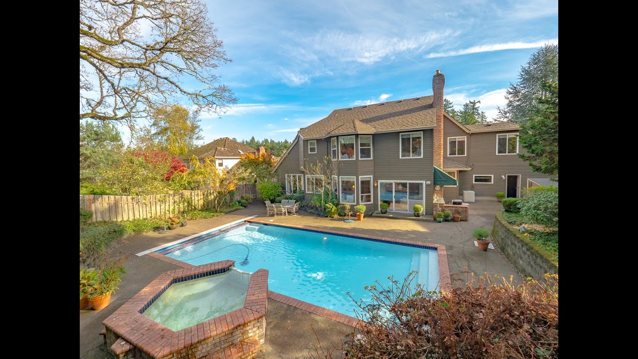 Home In Lake Oswego - 17517 Oak Meadow Lane, Lake Oswego OR 97034 - SOLD