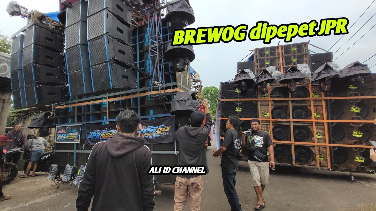 Saling pepet..Arak-arak an Sound menuju start karnaval Prangas