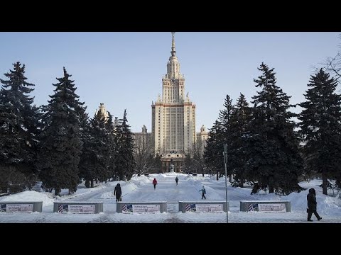 Video: Moskva sa pripravuje na týždeň ruskej módy