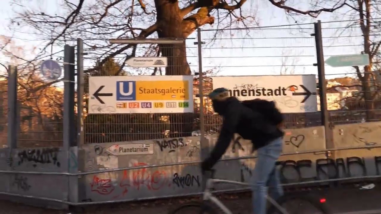 Fernwanderweg Stuttgart von Gleis14 zur U-Bahn-StationArnulf-Klett-Passage