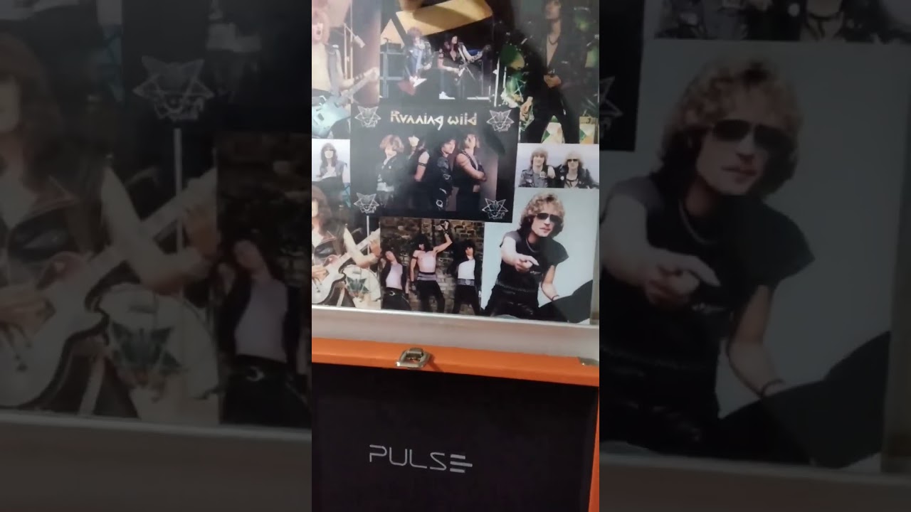 Running Wild - Branded and Exile LP ( 1985) ..