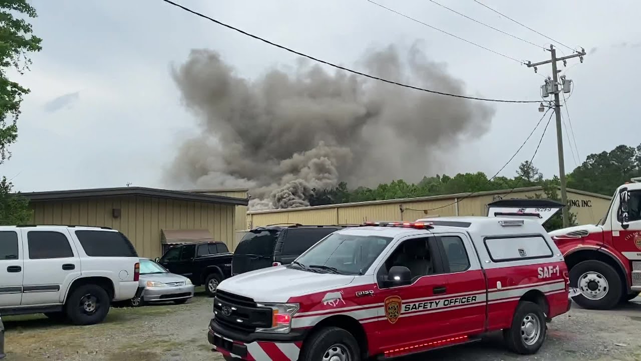 Large fire breaks out at Durham recycling yard - YouTube