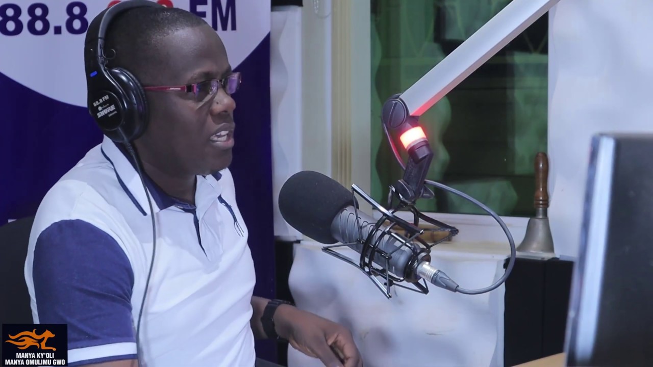 Simon Ssenkaayi -  Totya lwa Bigambo by'Abantu, Teri Akutegeera (Studio Session @88.8 Cbs Fm)