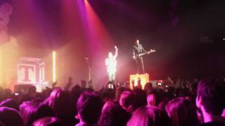 Marianas Trench - Cross My Heart (Interlude) Live @ PNE in Vancouver