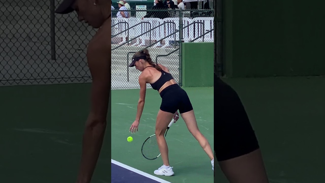 Carson Branstine vs Olivia Nicholls 18 Sexy Beautiful Female Tennis Players 