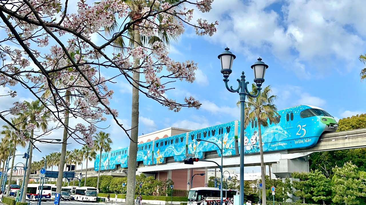 わずかに残る桜とリゾラ】ディズニーリゾートライン 走行シーン集 2026