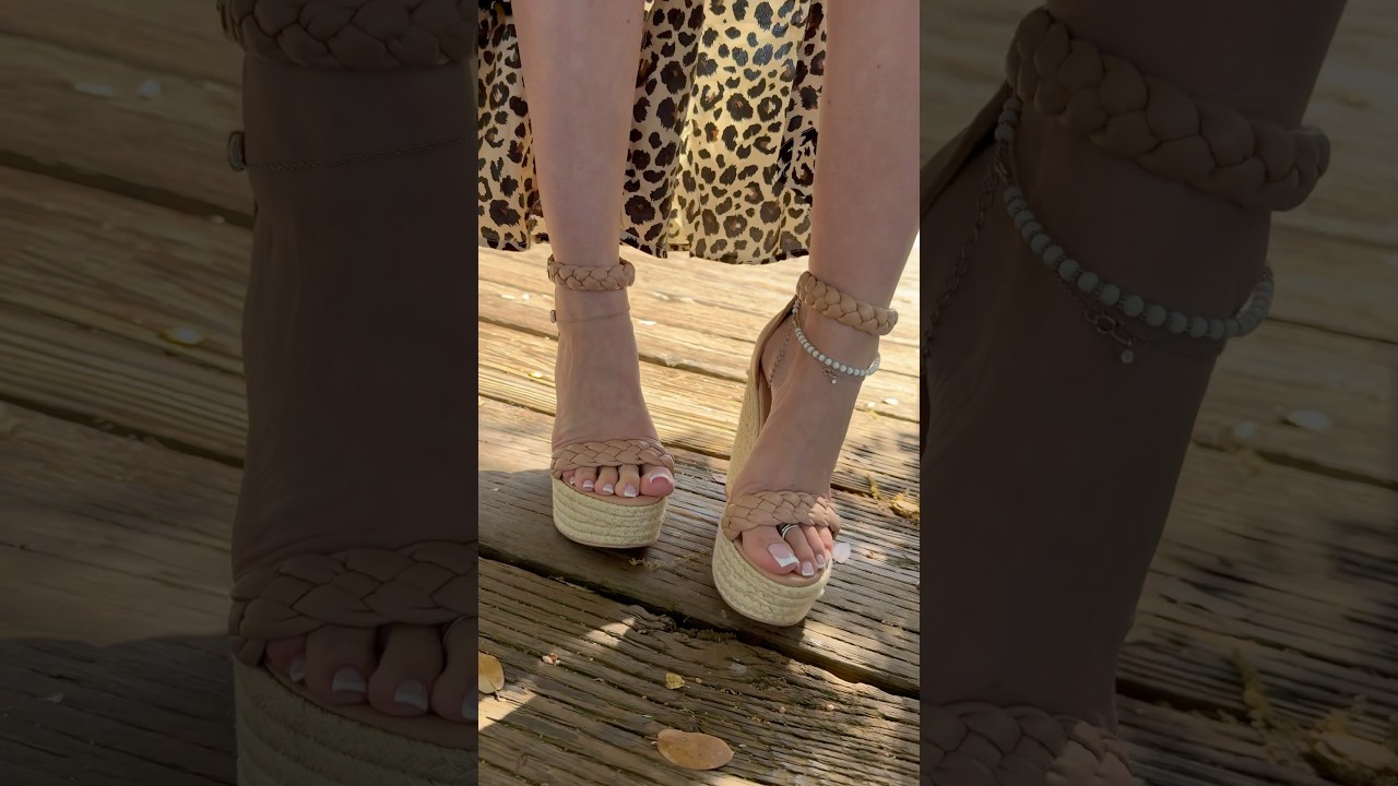 Cute summer wedges 🩷 