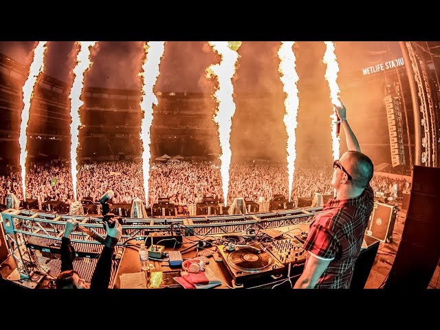 DJ SNAKE - TURN DOWN FOR WHAT, GET LOW LIVE UMF 2018 class=